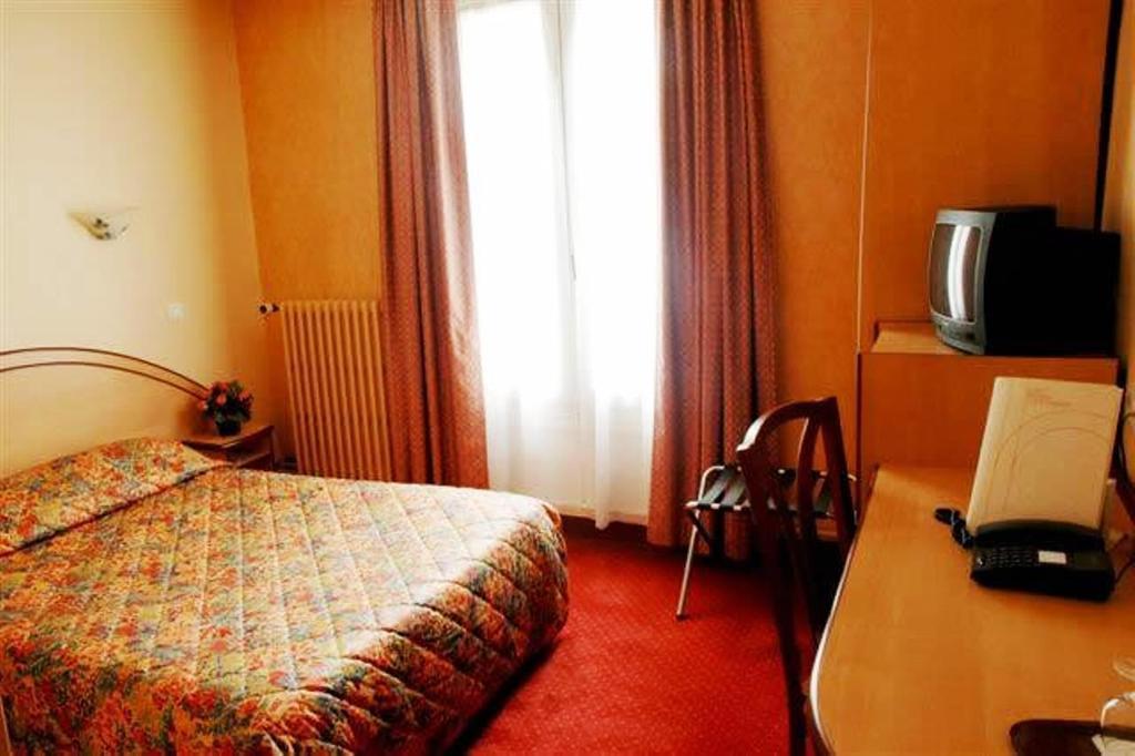 Hotel Terminus Montparnasse Paris Exterior photo