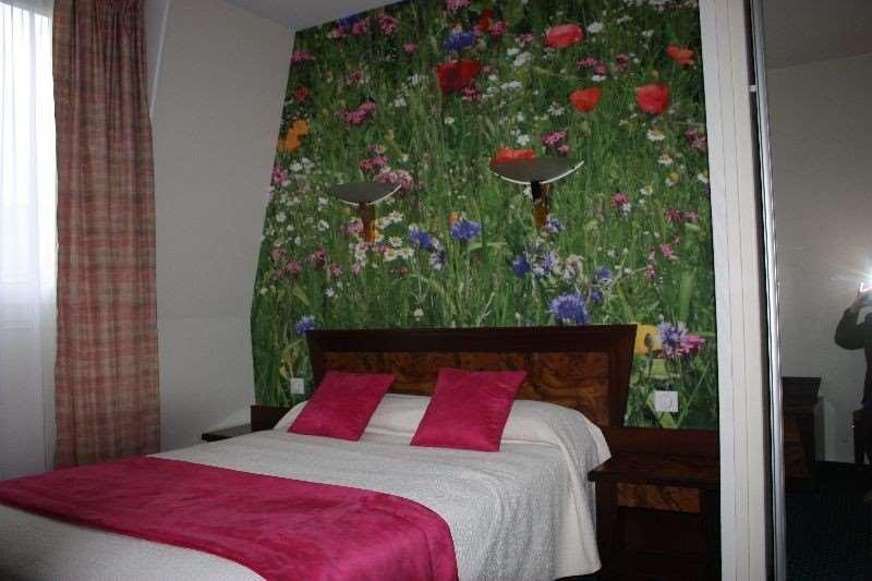 Hotel Terminus Montparnasse Paris Room photo